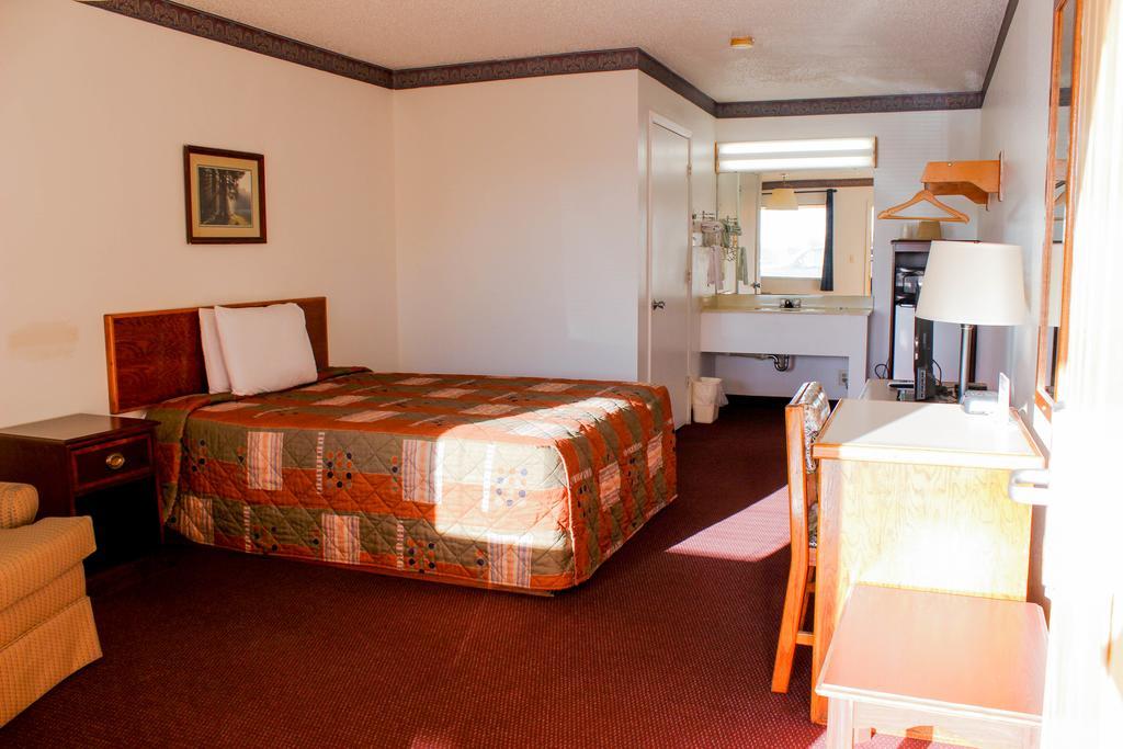 Westworld Country Inn Hubbard Exterior foto
